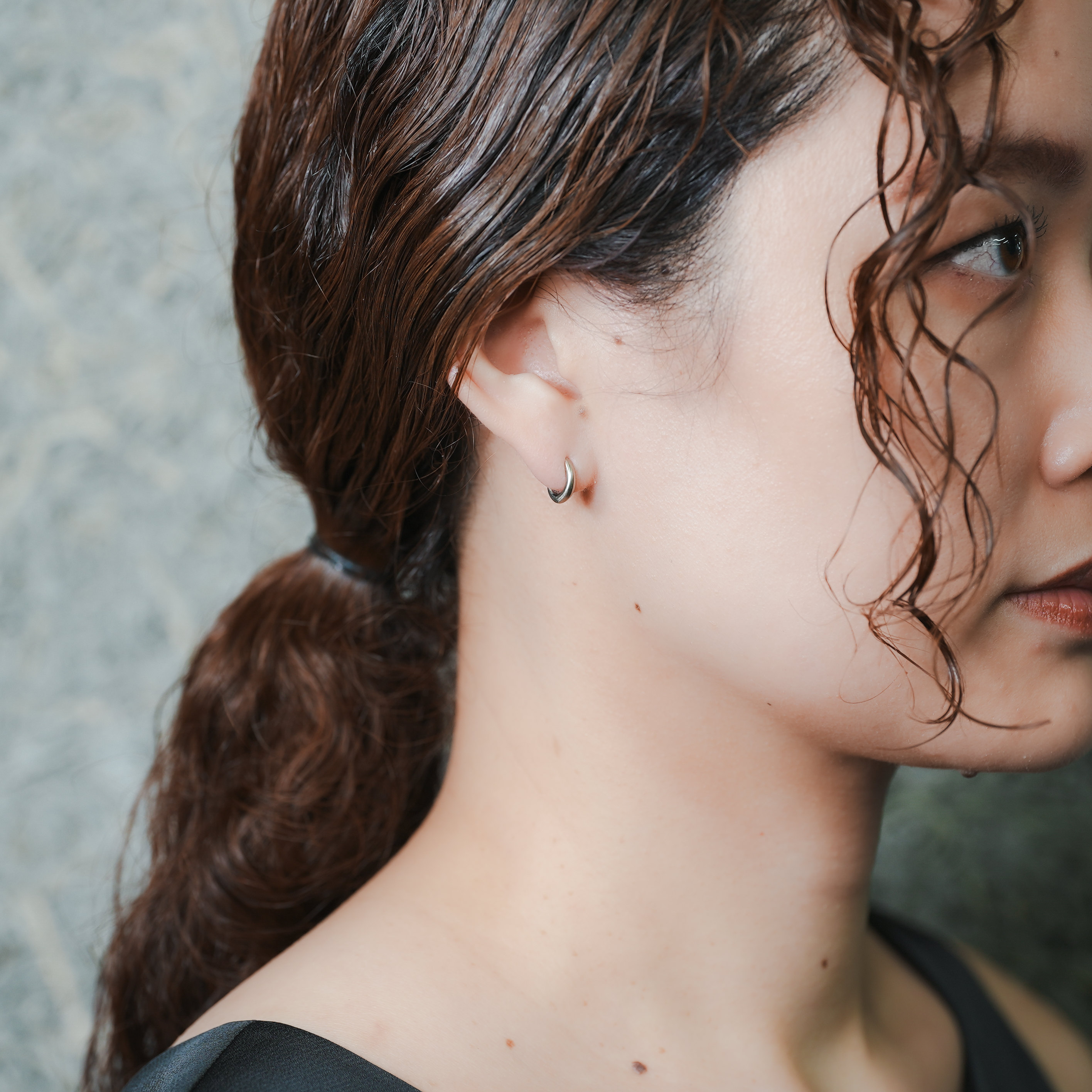 HUMETE ’CLASSIC’ PIERCED EARRINGS [et-P95s]