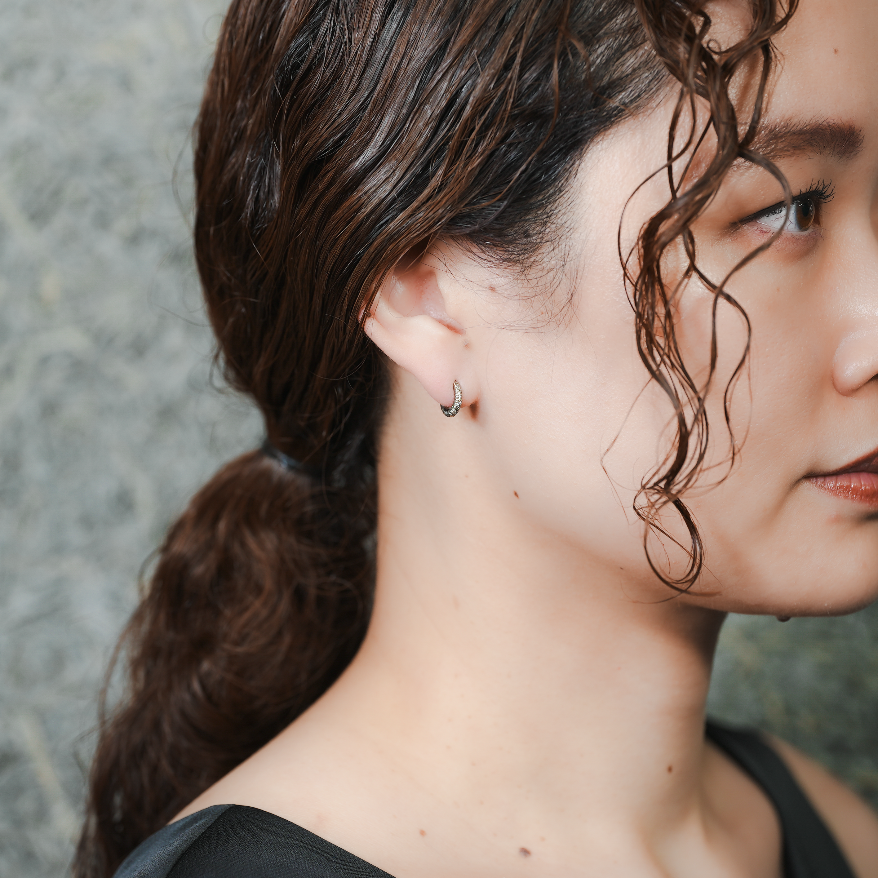 HUMETE ’CLASSIC’ PIERCED EARRINGS [et-P96s]