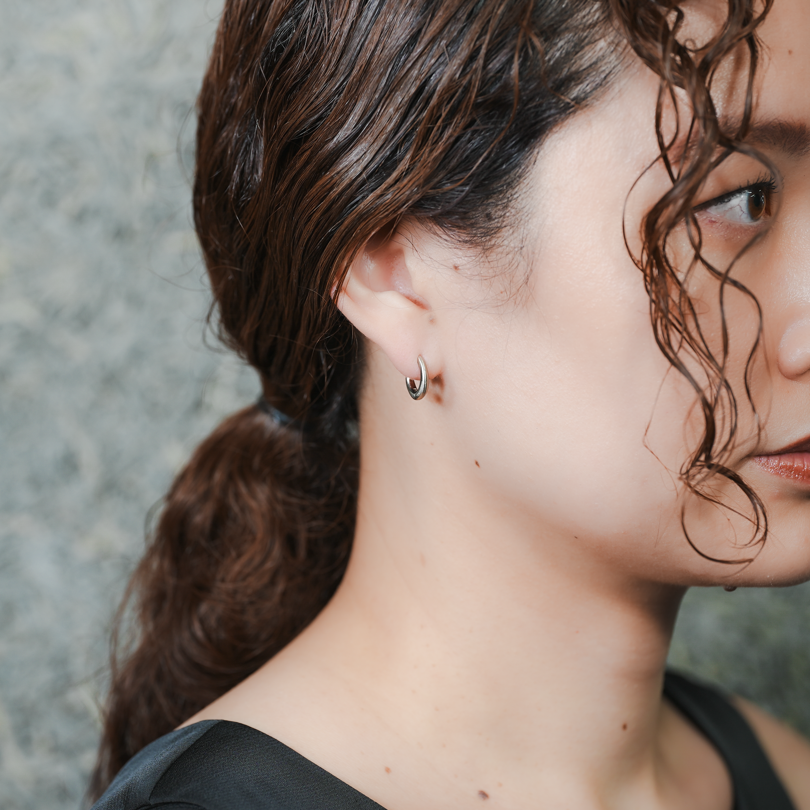 HUMETE ’CLASSIC’ PIERCED EARRINGS [et-P97m]