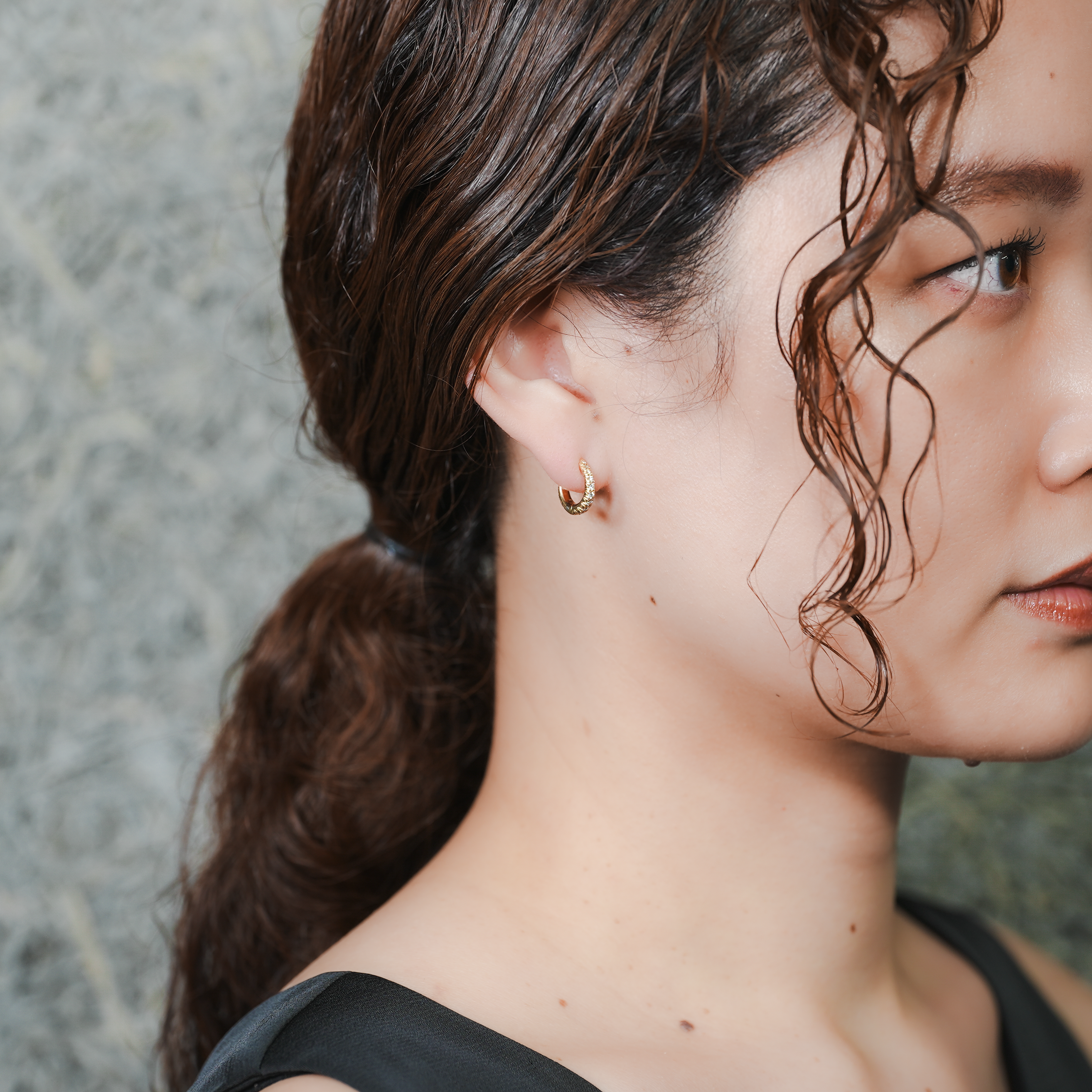 HUMETE ’CLASSIC’ PIERCED EARRINGS [et-P98m]