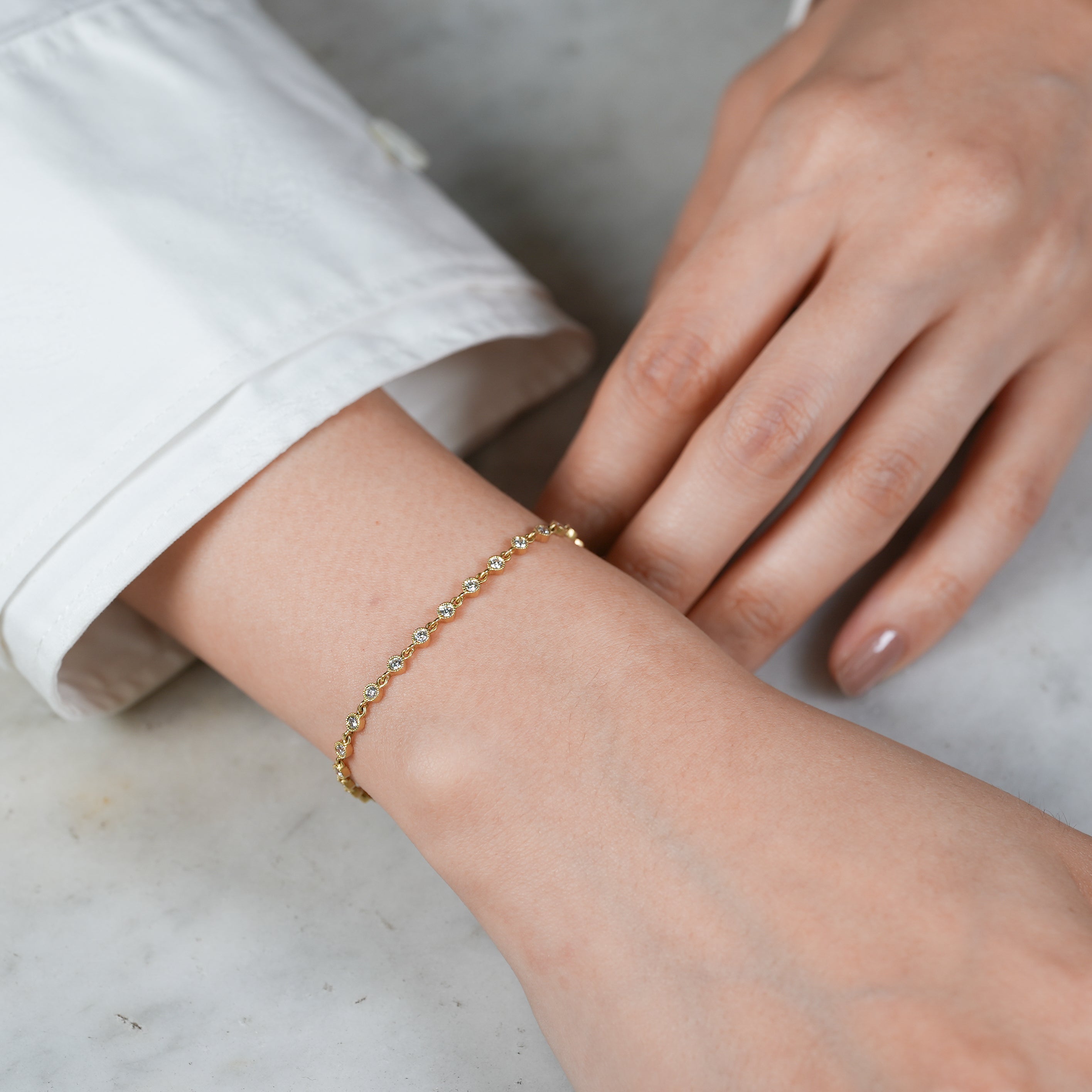 LINE LACE BRACELET [la-BR135]