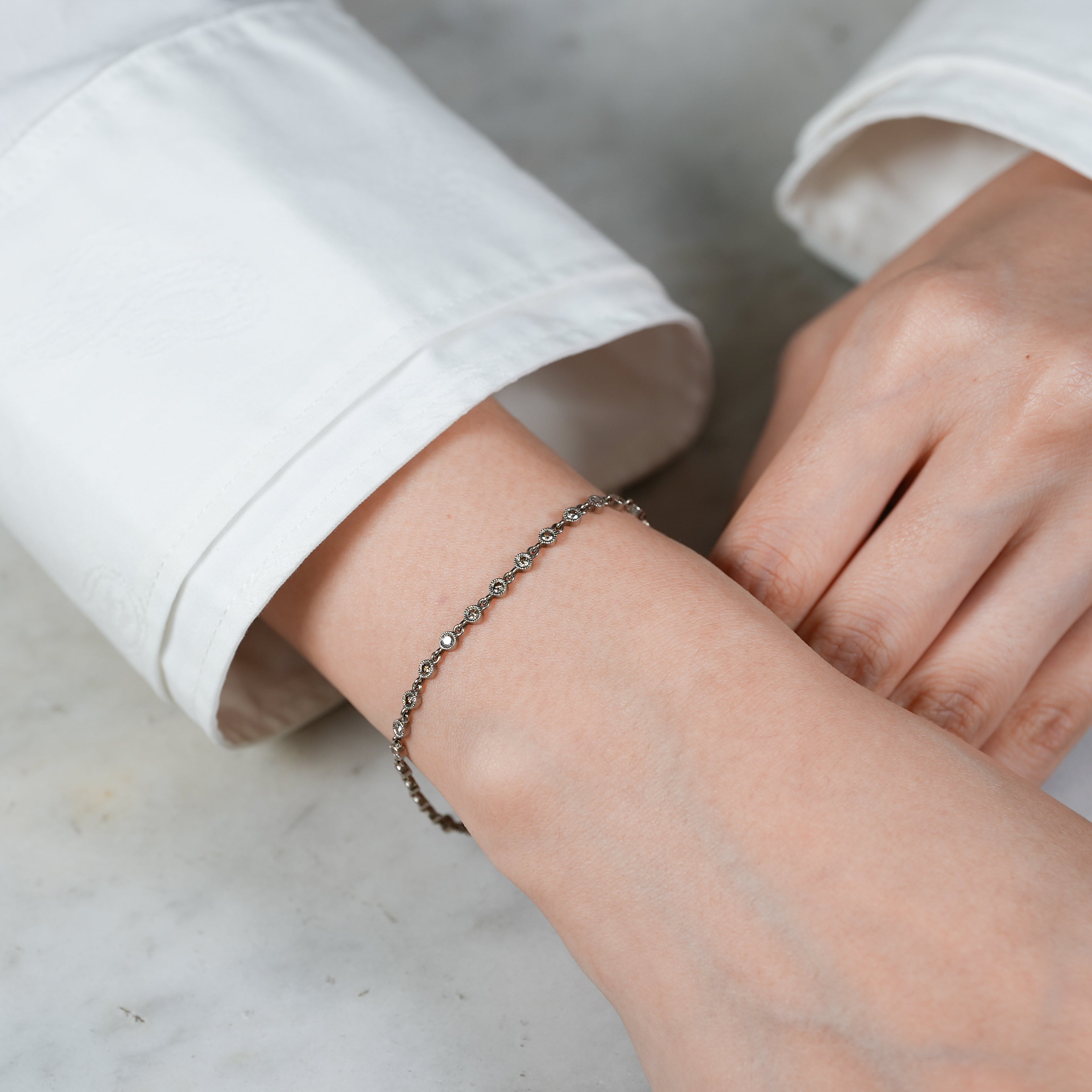 LINE LACE BRACELET [la-BR135]