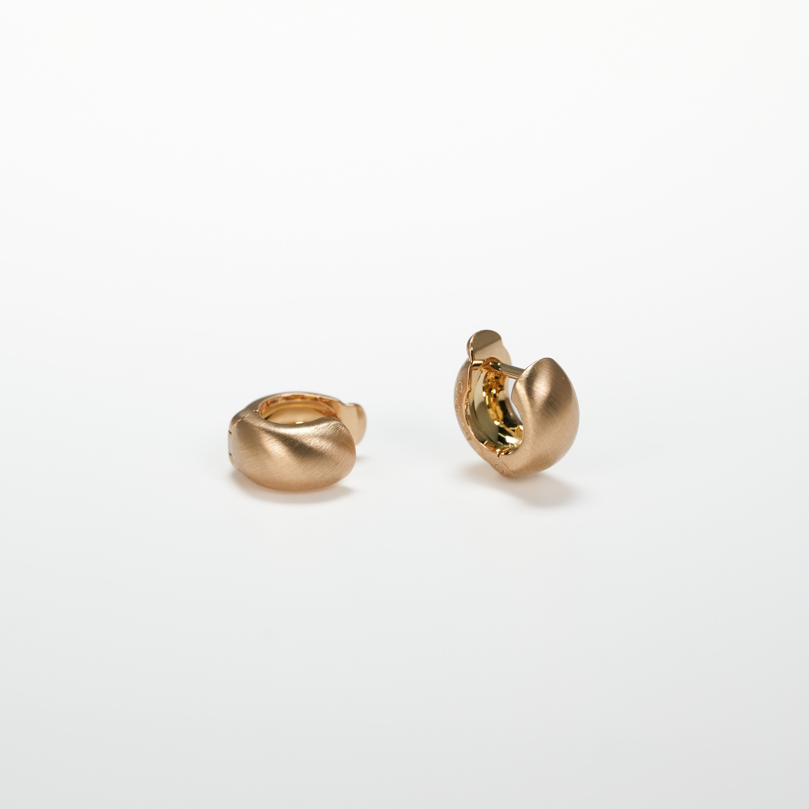 HUMETE ’BAUHAUS’ PIERCED EARRINGS [et-P119S]