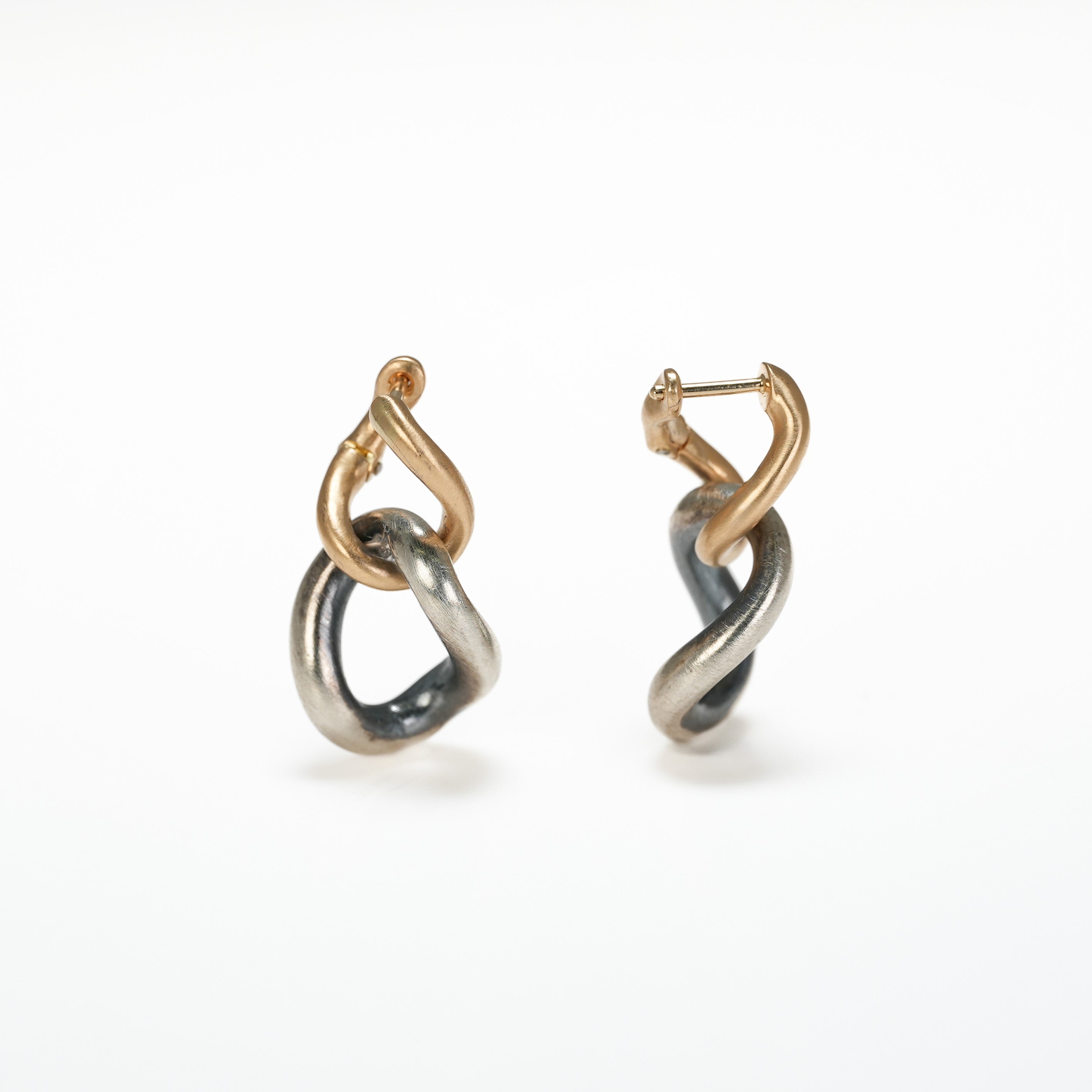 HUMETE GRADATION CHAIN PIERCED EARRINGS [et-P127]